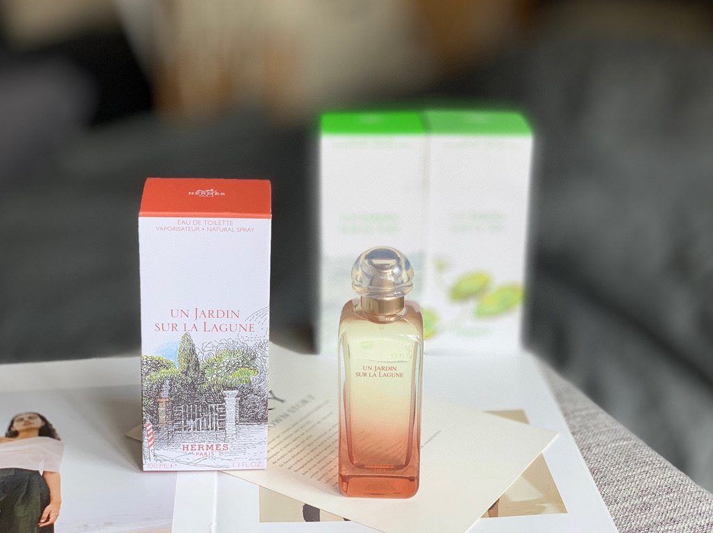 Original qualityHermes perfume, more popular perfume brands1 Lagoon GardenFragrance spicy woody notesOdor Magnolia Lily Woody SeawaterSmell this perfume requires a little imagination, it focuses on emphasizing the lagoon