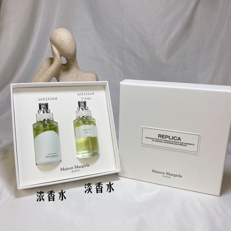 Original qualityMartin Margiela Untitled Perfume two-piece set! Contains 30ml of Eau de Parfum and 30ml of Strong Fragrance.