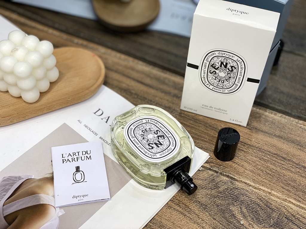 Original qualityDiptyque Sensory Water丨Memory in the HeartThe water of the senses is extracted from different parts of the bitter orange tree (leaves, fruits, flowers) thatIt's one that makes your eyes, nose and ears. I 