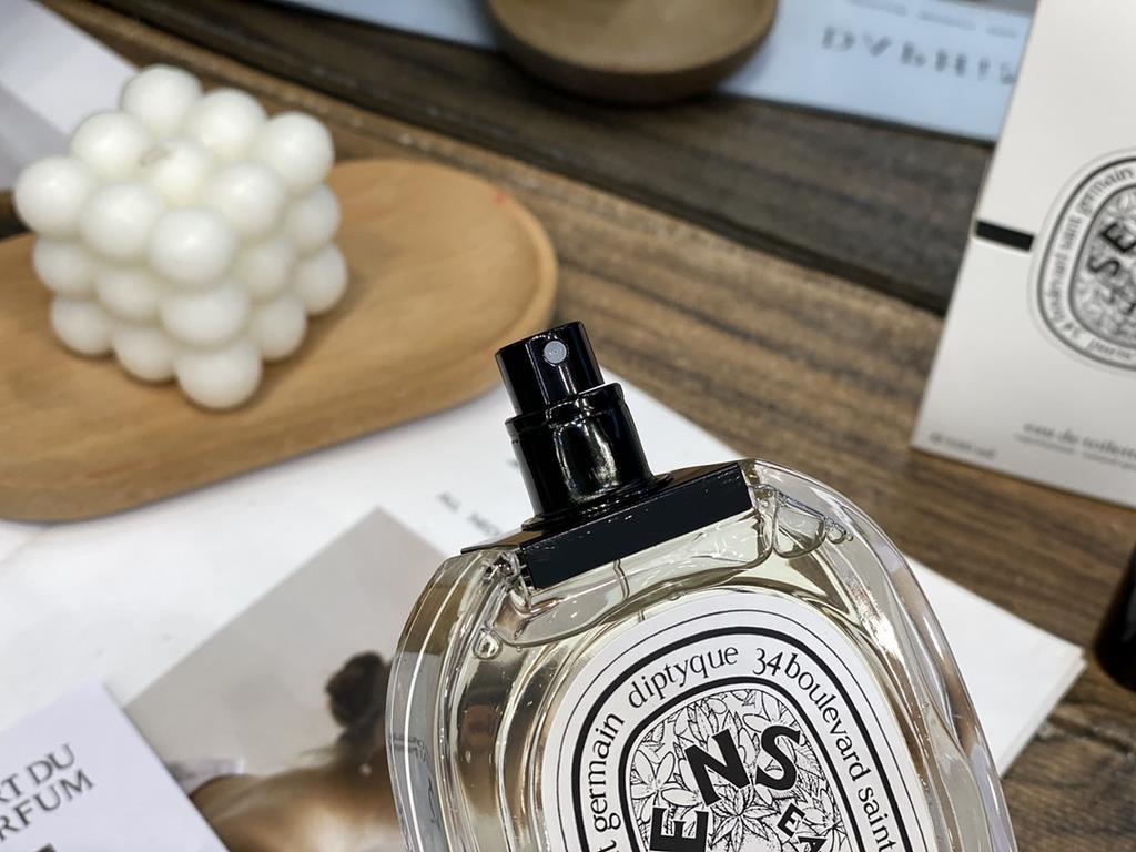 Original qualityDiptyque Sensory Water丨Memory in the HeartThe water of the senses is extracted from different parts of the bitter orange tree (leaves, fruits, flowers) thatIt's one that makes your eyes, nose and ears. I 