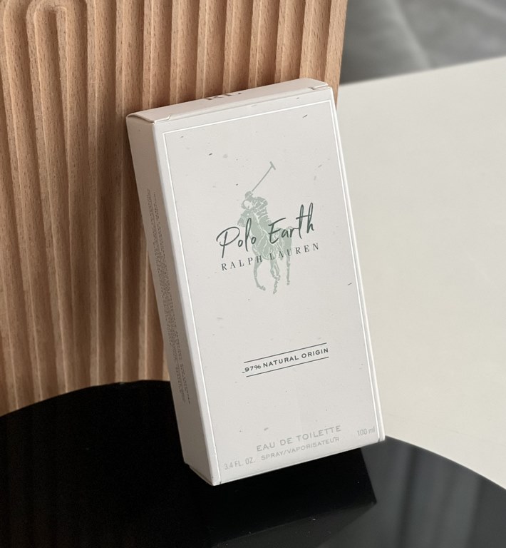 Lot Xiao war with Ralph LaurenNew Scent Express, this citrusy perfume is so great, don't believe me, come and smell it!This is a perfume that conveys the idea of environmental protection   in the name of the Earth! Ralph