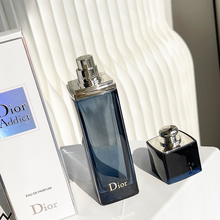 Counter Edition ...... Dior Addict Blue Seduction for womenIn order to meet all the women struggling between tradition and modernity, launched this addiction perfume with blossom as the main note,    outward, distinctive