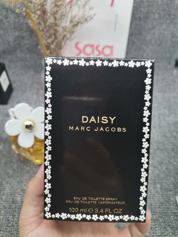 Mojai Daisy 100MLFragrance Woody FloralTop Note Violet Leaf Grapefruit StrawberryMiddle Note Gardenia Violet JasmineBase Note Musk Woody VanillaProperties：Women's FragrancePerfumer Alberto MorillasTags white floral fat p