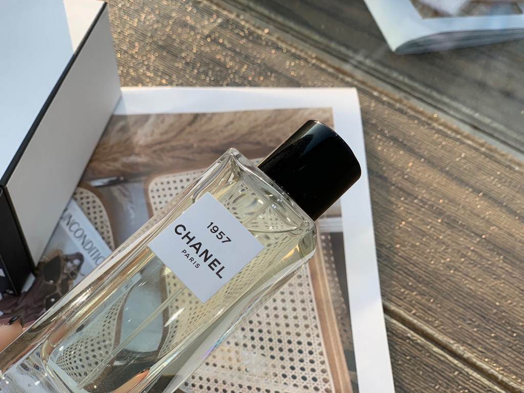 Original quality High Definition Perfume 75ml Flavor 1957chanel chanel collection perfume #1957Fragrance FuchsiaTop notes Pink Pepper Coriander MuskcitralMiddle Note Orange Blossom Musk JasmineBase Note Vanilla, Honey, M