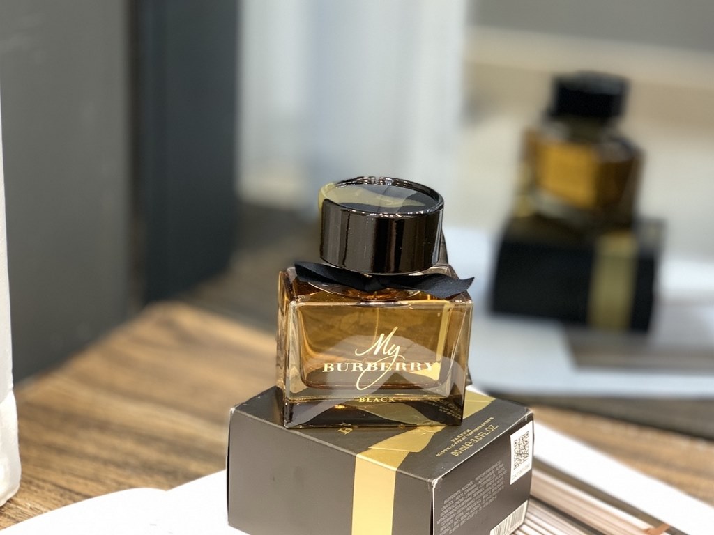 Original quality Burberry Perfume 90ml Black Exclusive   Actual   Arrived   Burberry Black Exclusive Perfume 90ml my burberry black my burberry black edition parfum black exclusive women's perfume 90 ml,   The scent star