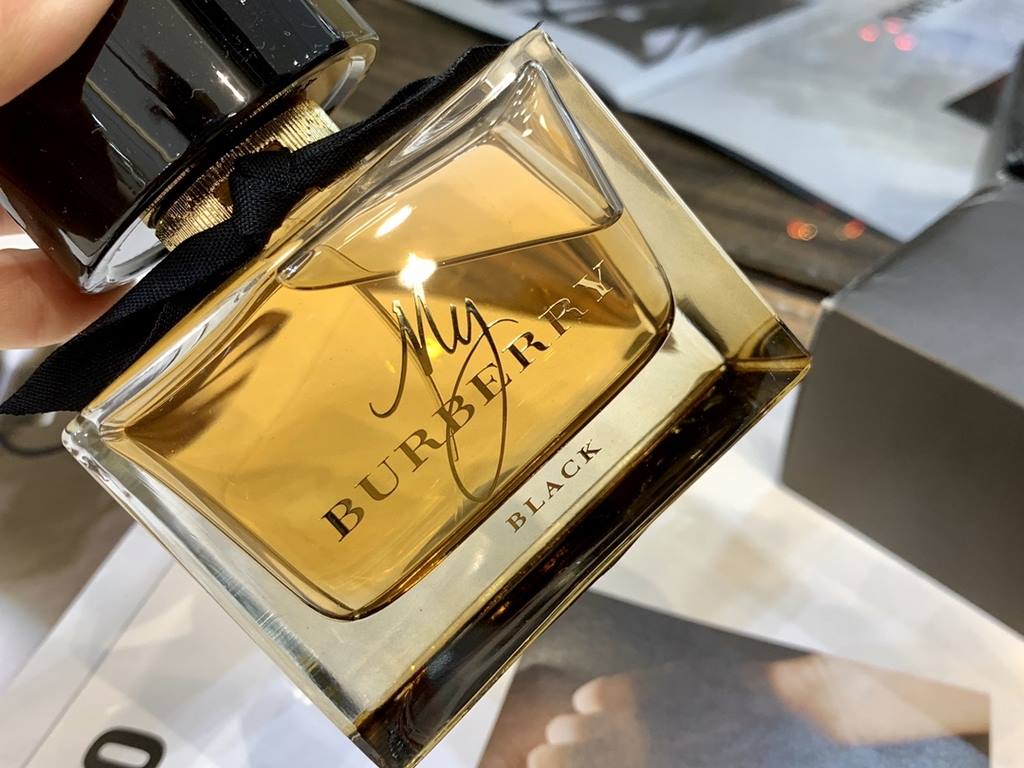 Original quality Burberry Perfume 90ml Black Exclusive   Actual   Arrived   Burberry Black Exclusive Perfume 90ml my burberry black my burberry black edition parfum black exclusive women's perfume 90 ml,   The scent star