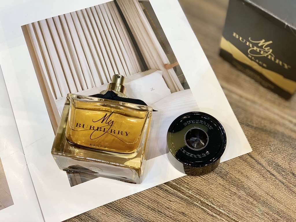 Original quality Burberry Perfume 90ml Black Exclusive   Actual   Arrived   Burberry Black Exclusive Perfume 90ml my burberry black my burberry black edition parfum black exclusive women's perfume 90 ml,   The scent star