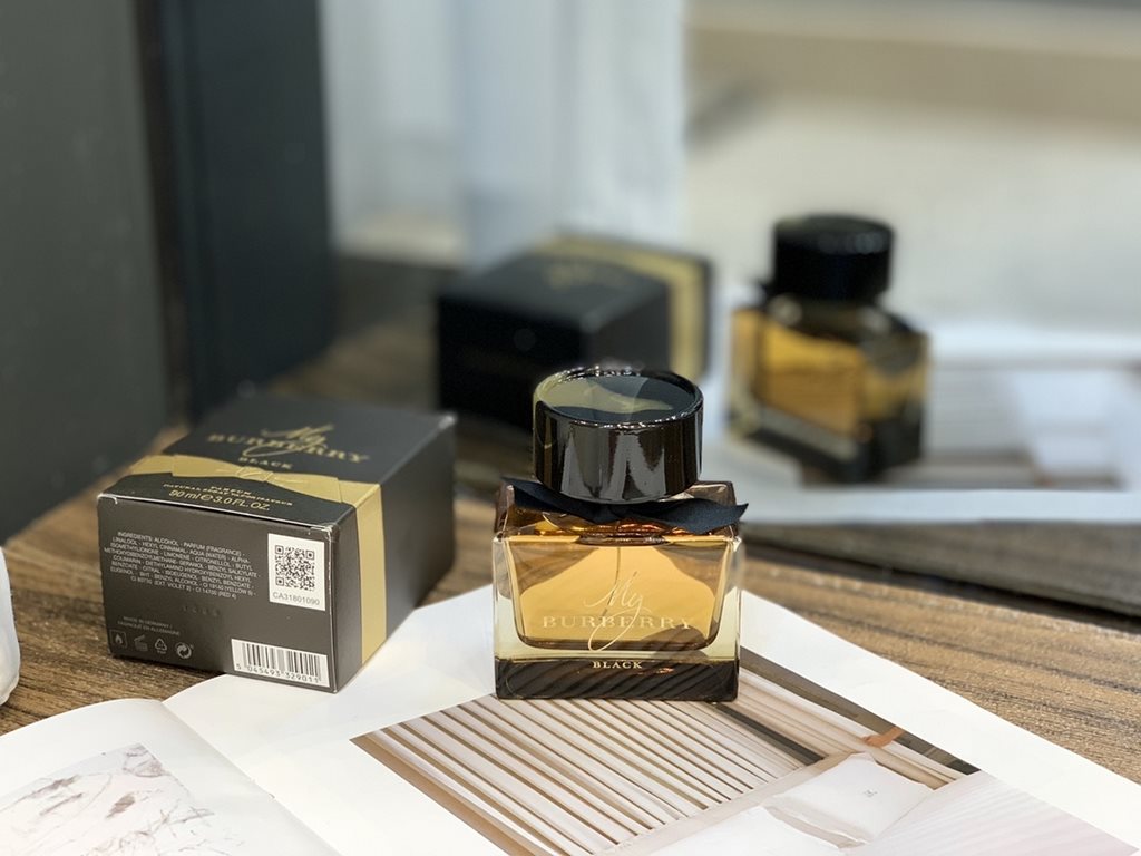 Original quality Burberry Perfume 90ml Black Exclusive   Actual   Arrived   Burberry Black Exclusive Perfume 90ml my burberry black my burberry black edition parfum black exclusive women's perfume 90 ml,   The scent star