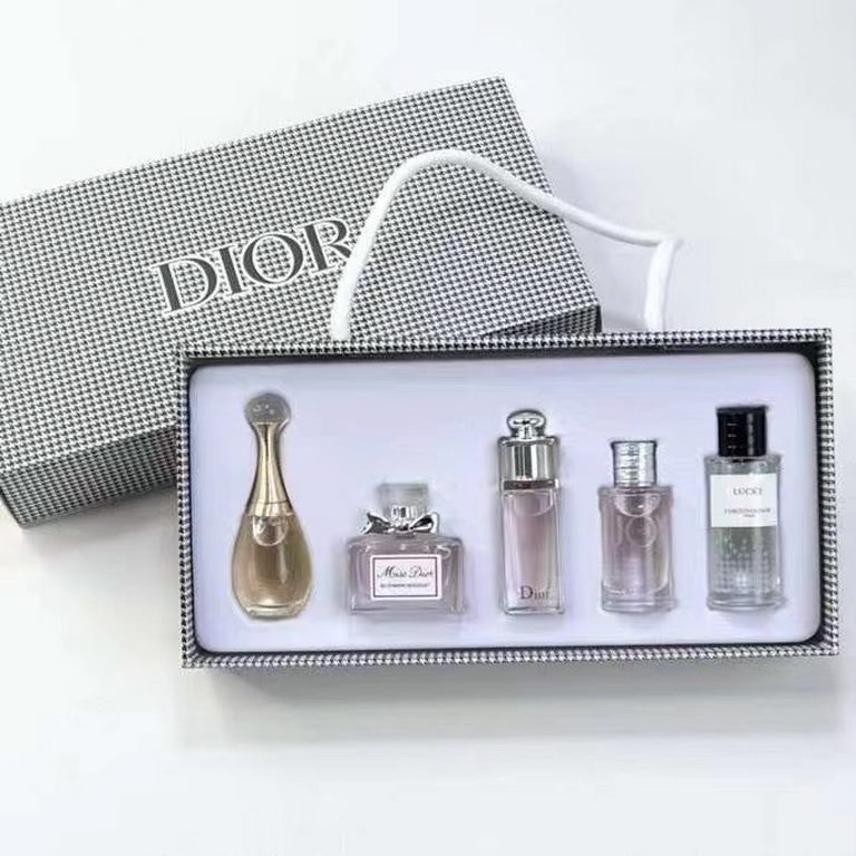 Dior Trompe l'oeil Tartan Collection Eau de Toilette Sample 7.5ml Set of 3Dior Trompe l'oeil Collection Eau de Toilette Sample 7.5ml Set of 4Dior Trompe l'oeil Collection Eau de Toilette Sample 7.5ml Set of 5