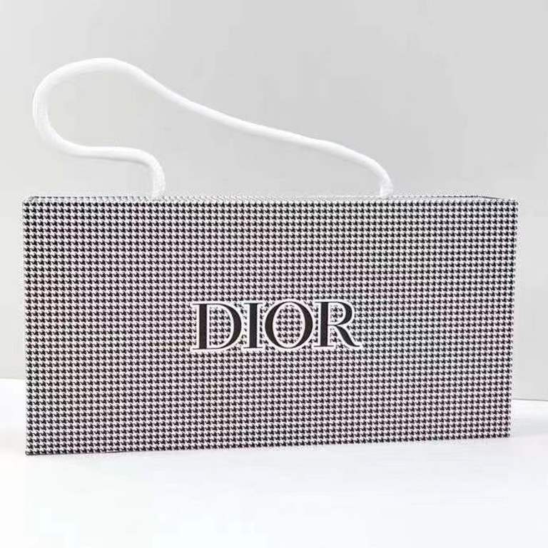 Dior Trompe l'oeil Tartan Collection Eau de Toilette Sample 7.5ml Set of 3Dior Trompe l'oeil Collection Eau de Toilette Sample 7.5ml Set of 4Dior Trompe l'oeil Collection Eau de Toilette Sample 7.5ml Set of 5