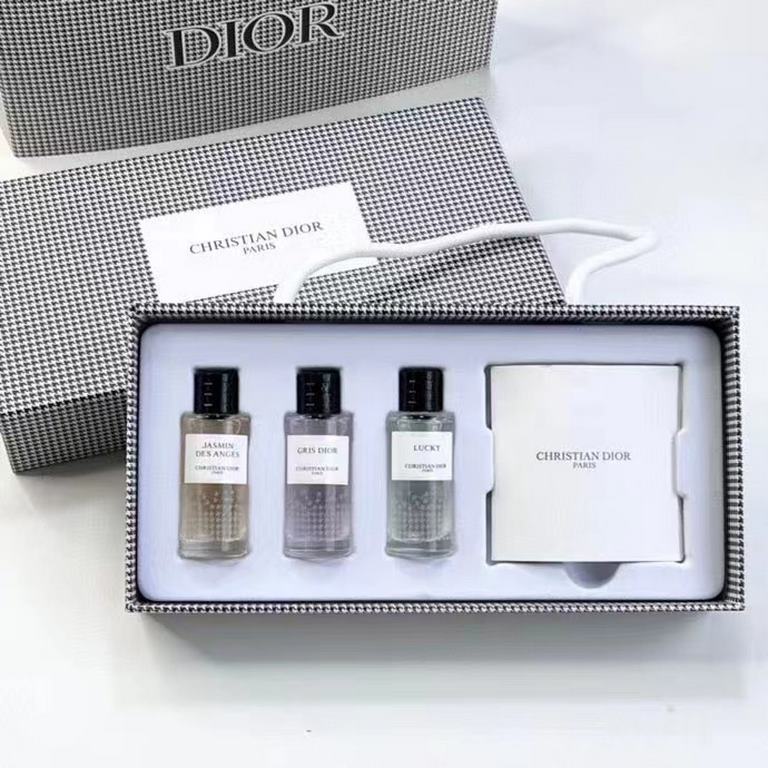 Dior Trompe l'oeil Tartan Collection Eau de Toilette Sample 7.5ml Set of 3Dior Trompe l'oeil Collection Eau de Toilette Sample 7.5ml Set of 4Dior Trompe l'oeil Collection Eau de Toilette Sample 7.5ml Set of 5