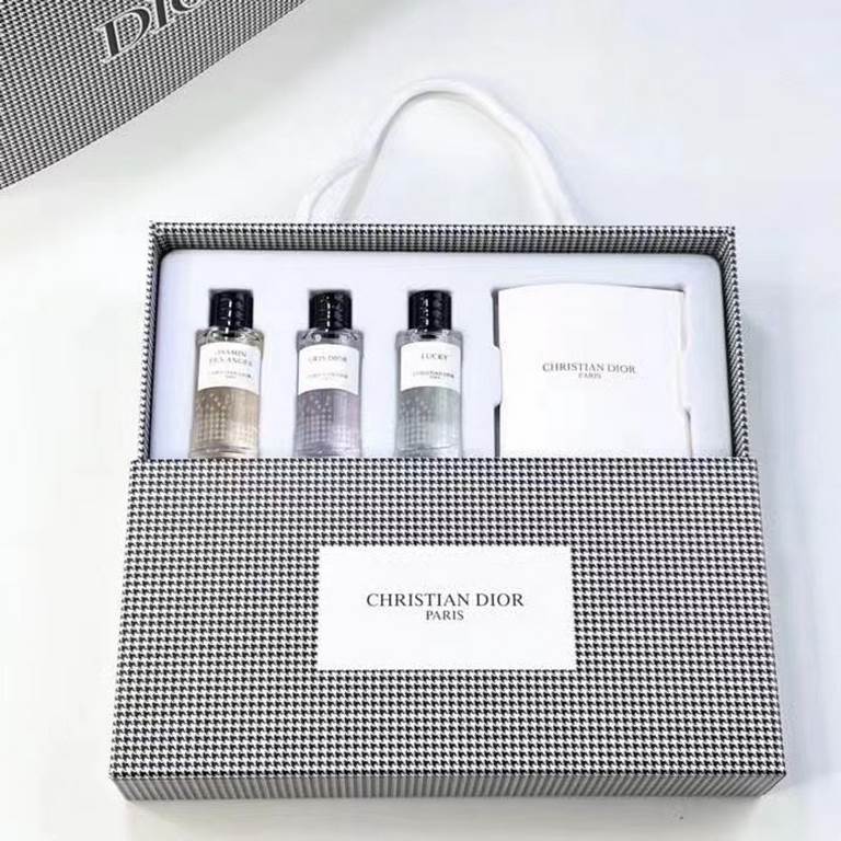 Dior Trompe l'oeil Tartan Collection Eau de Toilette Sample 7.5ml Set of 3Dior Trompe l'oeil Collection Eau de Toilette Sample 7.5ml Set of 4Dior Trompe l'oeil Collection Eau de Toilette Sample 7.5ml Set of 5