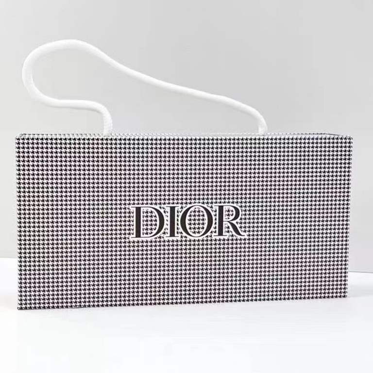 Dior Trompe l'oeil Tartan Collection Eau de Toilette Sample 7.5ml Set of 3Dior Trompe l'oeil Collection Eau de Toilette Sample 7.5ml Set of 4Dior Trompe l'oeil Collection Eau de Toilette Sample 7.5ml Set of 5