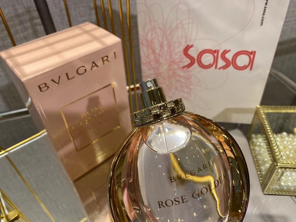 Original qualityNew   Bvlgari Rose Gold Ripple 90mlAnother perfume that was instantly struck by the rose note   and it was a perfume that was praised by straight men for smelling good hahahaThe bottle is different for ea