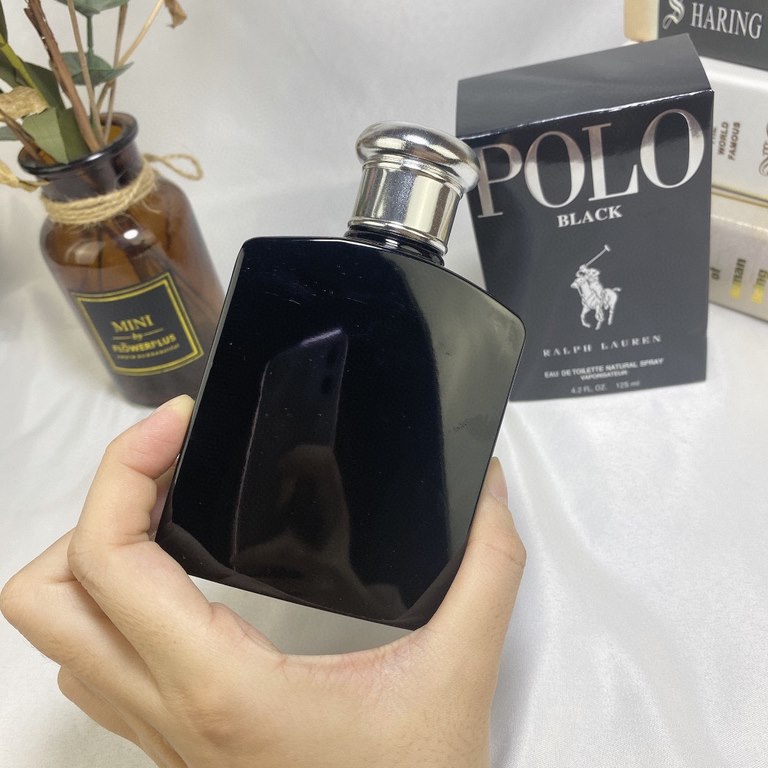 Original quality(Paul Ralph Lauren Black Polo Fragrance 125ml)   Extraordinary fragrance for men. Brings out a modern, bold and sophisticated aura. Notes of iced mango, silver wormwood and patchouli; Ralph Lauren#39;s le