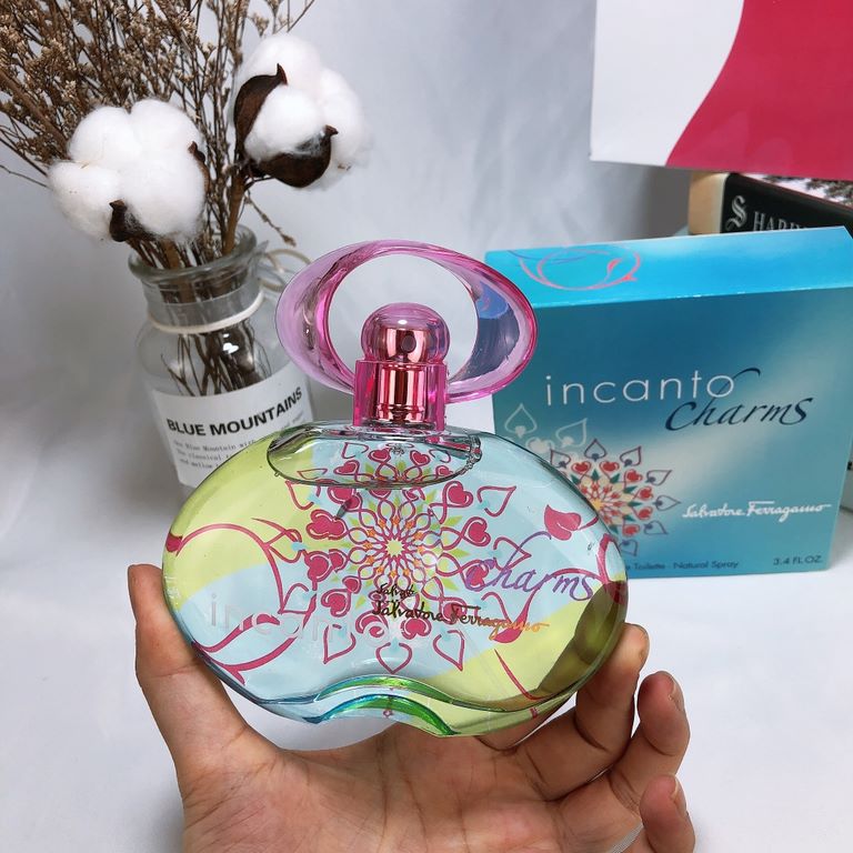 Original quality(Ferragamo Sweetheart Magic Dream Lover Eau de Toilette for Women 100ml)   This fragrance was shortlisted as the best women's fragrance of FIFI AWARO 2007, its passion, sweetness makes people as if enteri