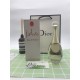 Brand Name Dior True Me Fragrance Fragrance Note Floral [1]Top notes Osmanthus, Ivy, MandarinMiddle Notes Violet, Orchid, Orange BlossomAftertaste blackberry, vanilla, musk Citrus top notes into the grassy aroma of ivy, 