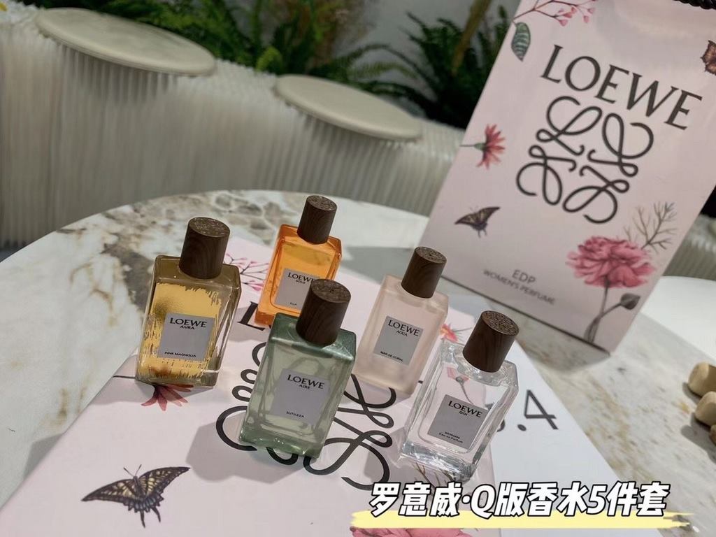 Original qualityLoewe Perfume Sample 5 Piece Powder Box  5×7.5ml.POWDER BOX SMELL Classic Lady, Miracle Skylight, Coral Sea, Solo Manifesto, Muse of Light.