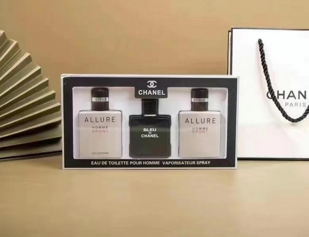 (Small fragrance sports men's perfume 3 sets  25ml)   Classic three-piece set A box with 3 different Chanel perfume gift sets inside. Contains azure eau de toilette   glamorous sports   glamorous sports cologne, three di