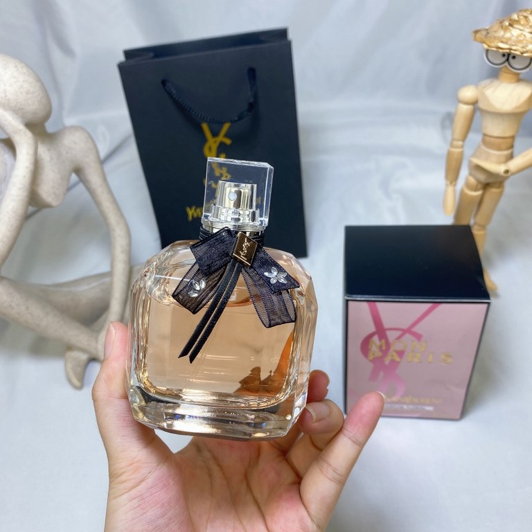 Original quality New Saint Laurent Reverse Paris Women's Flower Overflow Perfume 90mlThe same as the hot bar with the lost soul fruit. Saint Laurent new product, this fragrance is Sip white floral notes, top notes are fr