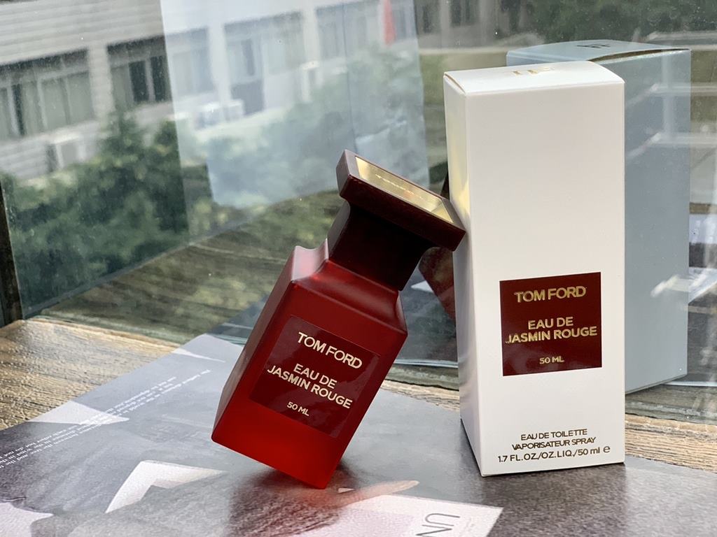 Original quality New tf tom ford rouge jasmine scrub bottle 50ml edt, tom ford eau de jasmin rougeFloraltop note bergamot citrusMiddle notes jasmine, aquatic elementsBase note CardamomFloral fragrance for women. Top note