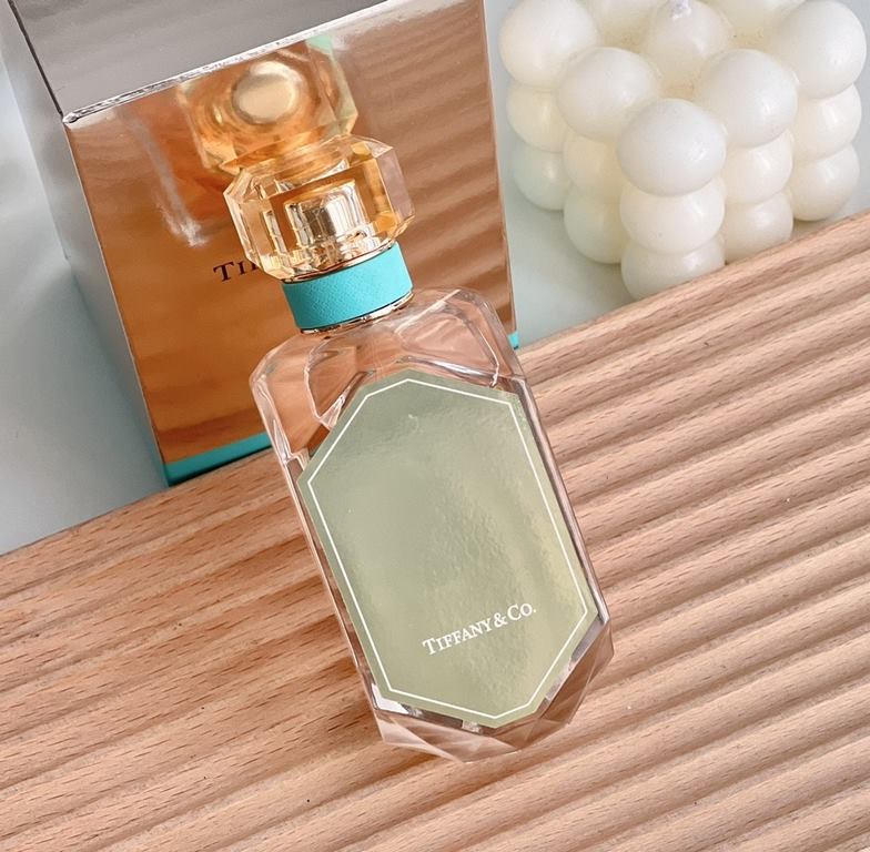 Original qualityTiffany Rose Gold Women's Diamond Shape Perfume Intense 75mlAbsolutely beautiful dream perfume tiffany