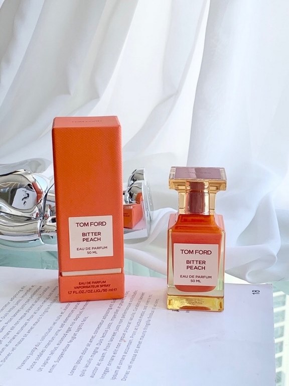 Original qualitytf tom ford, bitter peach 50mlLimited edition tf bitter peach bitter peach   new debut of the limited edition of bitter peach perfume just to hear the limited plus the value of the bottle, has exploded ..