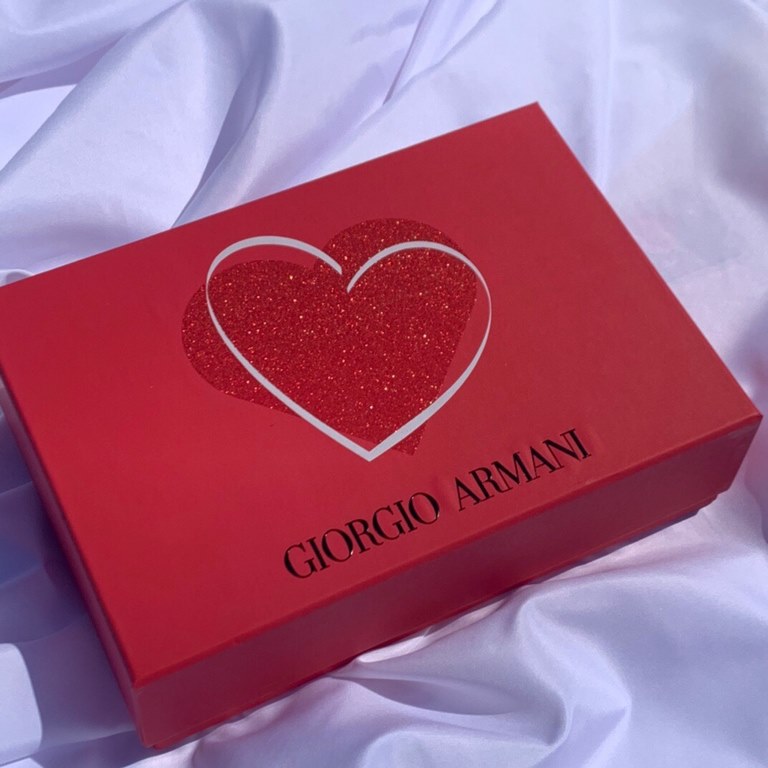 Original qualityArmani Moment of Love 3-piece set with leather caseRed Tube Lip Glaze 405# Red Beloved Perfume 50ml High Definition Perfume Leather CaseArmani Moment of Romance 3 Piece Set with Leather BagRed Tube Lip Gl