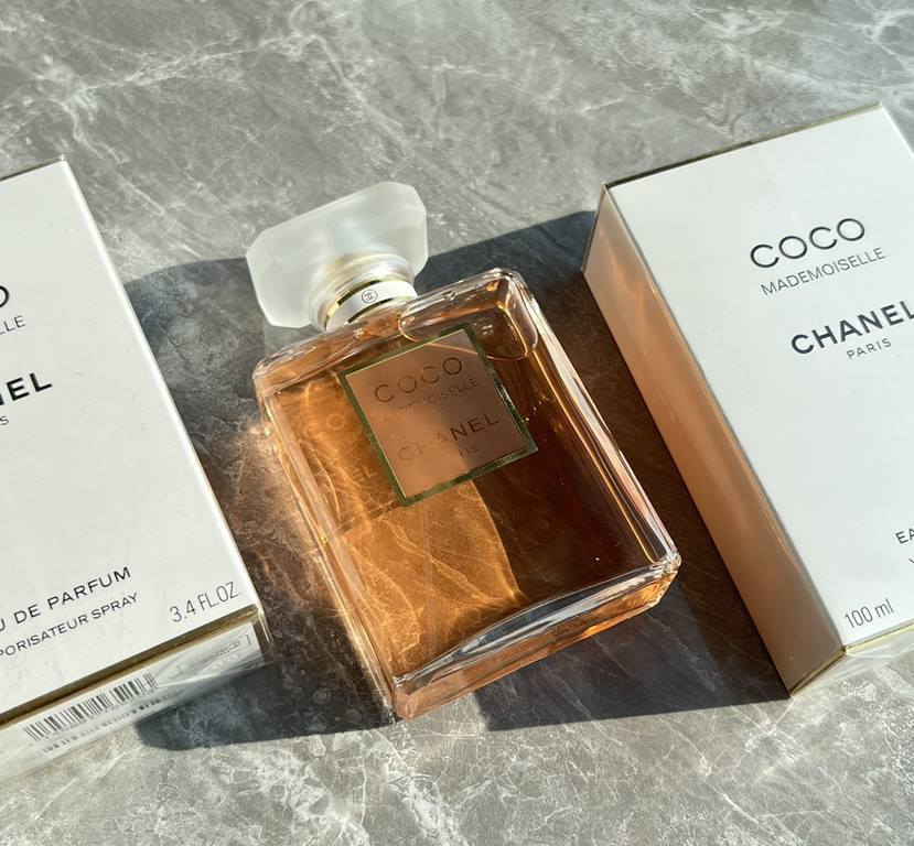 Original qualitychanel's perfume from not let people disappointed this bottle of fuchsia perfume bottle heavy texture flavor is also distinctive let a person's heartbeatTop note Sicilian mandarin orange Calabrian bergamo