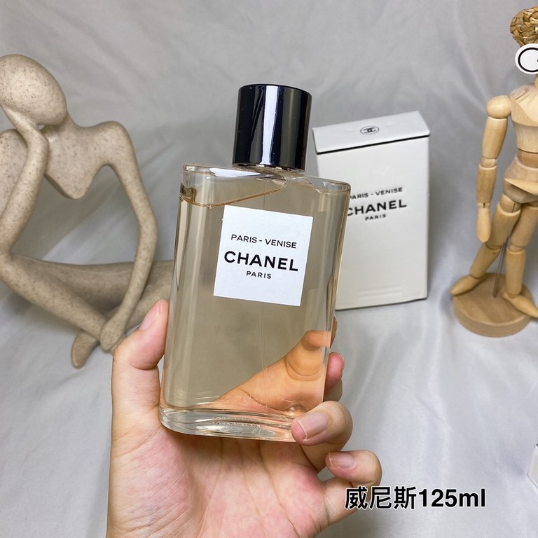 Original qualityChanel Water of Venice Perfume 125ml Venise,2018Fragrance notes OrientalTop notes pink pepper orange bergamot lemon lemon bitter orange leafMiddle Note Neroli Oil Iris Rose Old Stork Ylang YlangBase Note 