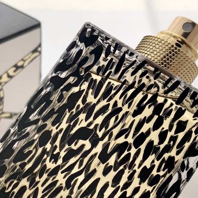 Original qualitySaint Laurent limited edition leopard perfume 90ml   leopard carton appearance let me smell a touch of wild, never out of fashion leopard print is really classic, once again captured my heart ~ this bottl