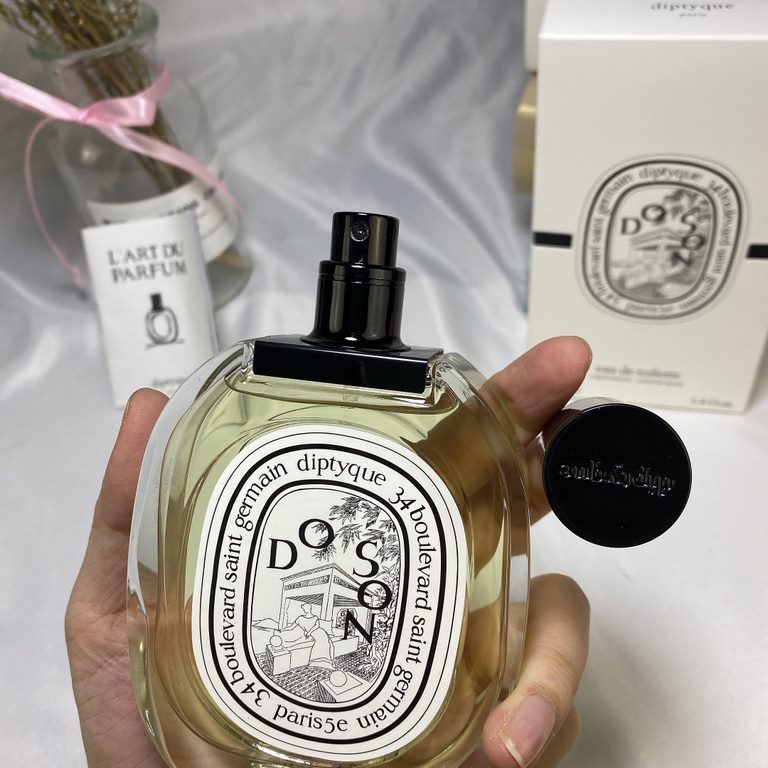 Original qualityDiptyque Do Son Unisex Eau de Toilette 100mlFragrance FloralA sweet and intoxicating scentThe warmth of rose in the top note flashes, but it neutralizes the astringency and bitterness of orange blossom, t