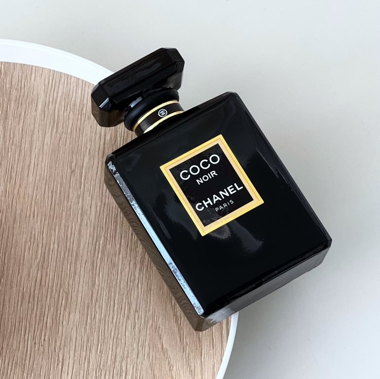 Original qualitychanel chanel coco noir black cocoa 100ml Pure, mesmerizing, deeply branded with her style mark, deep, introverted, but full of tension. A unique texture, irresistible, so mysterious, black, the most beau