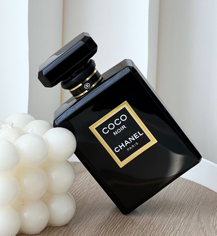 Original qualitychanel chanel coco noir black cocoa 100ml Pure, mesmerizing, deeply branded with her style mark, deep, introverted, but full of tension. A unique texture, irresistible, so mysterious, black, the most beau