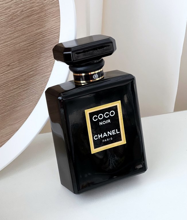 Original qualitychanel chanel coco noir black cocoa 100ml Pure, mesmerizing, deeply branded with her style mark, deep, introverted, but full of tension. A unique texture, irresistible, so mysterious, black, the most beau