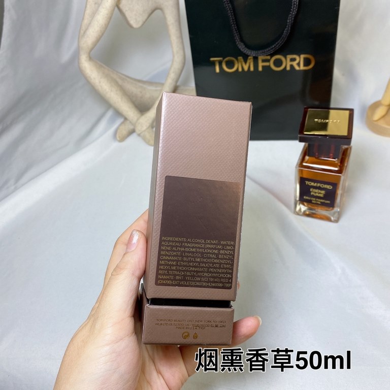 Original quality tf ford 2021 new perfume ebene fume smoky ebony 50mlTop notes Peruvian Sacred Wood, Violet Leaves, Incense, Black PepperMiddle notes laudanum, papyrus, rose, acacia, leatherBase notes Ebony, Guaiacwood, 