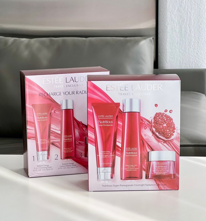 Mingtong versionDetails all right version, smell right fragrance, Mingtong market recognized version   Estee Lauder Red Pomegranate 3-piece set Mingtong version! Contains face wash 125ml, water 200ml, day cream 50ml.