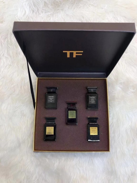 Original qualityTF Perfume 5 Piece Black Gift Set, Q perfume sample 7.5ml, set contains   Sedum Ebony   Tobacco Ebony   White Musk   Rouge Jasmine   Sandalwood Huma