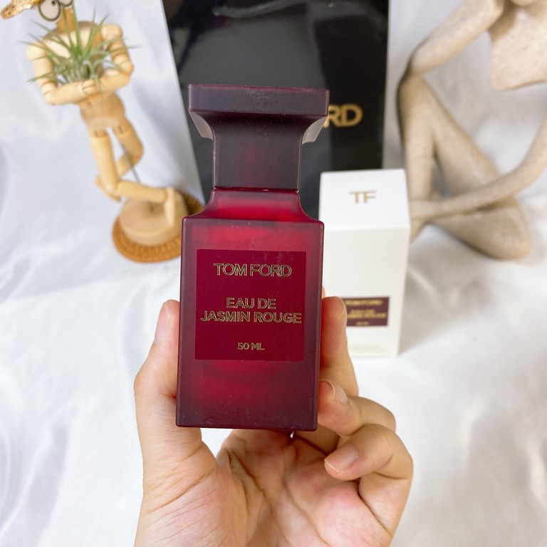 Original quality2021 New TF Tom Ford Eau de Jasmin Rouge Scrub Bottle 50ml EDT, Tom Ford Eau de Jasmin RougeFloralTop Note CitrusMiddle Note Jasmine Aquatic ElementBase CardamomA floral fragrance for women. Top notes are