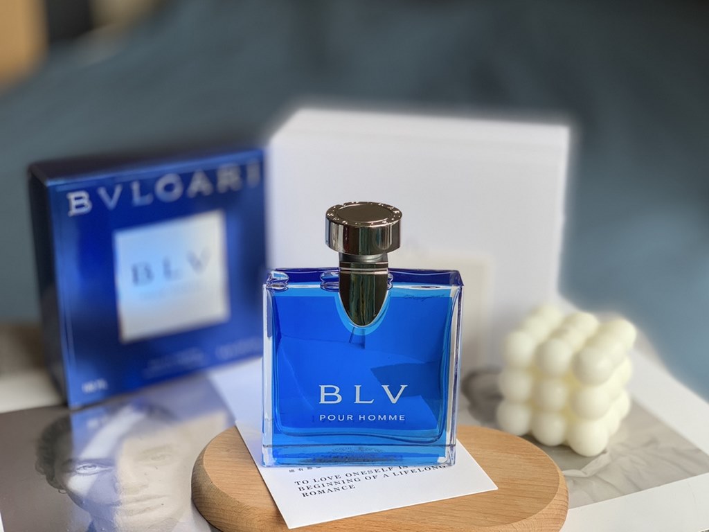 Original quality Vietnam perfume] counter Bvlgari  Bvlgari POUR HOMME Sapphire Blue Tea Blue Men's Perfume 100ml.Fragrance】Woody and spicy notesTop Note Cardamom, SandalwoodMiddle note] juniper berries, ginger, gingerGre