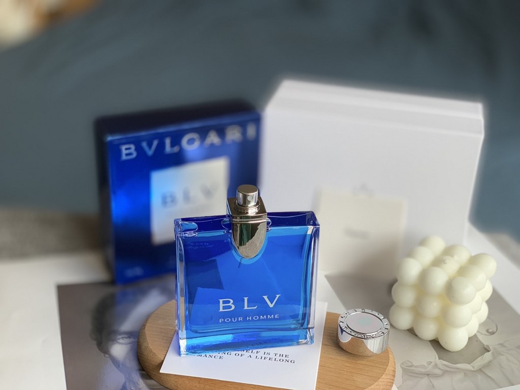 Original quality Vietnam perfume] counter Bvlgari  Bvlgari POUR HOMME Sapphire Blue Tea Blue Men's Perfume 100ml.Fragrance】Woody and spicy notesTop Note Cardamom, SandalwoodMiddle note] juniper berries, ginger, gingerGre