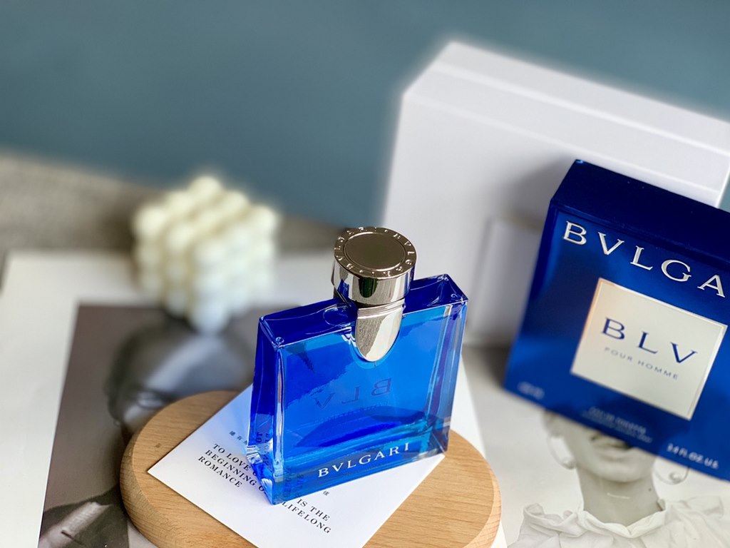 Original quality Vietnam perfume] counter Bvlgari  Bvlgari POUR HOMME Sapphire Blue Tea Blue Men's Perfume 100ml.Fragrance】Woody and spicy notesTop Note Cardamom, SandalwoodMiddle note] juniper berries, ginger, gingerGre