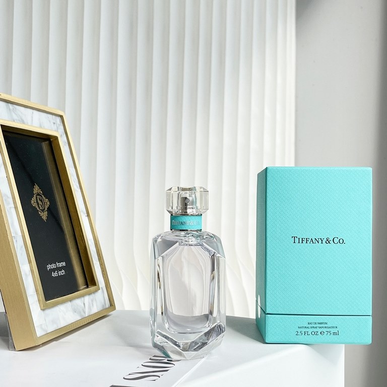 Original qualityTiffany classic model perfume! Fragrance Eau de Toilette Fragrance Floral and Fruity Fragrance Top Citrus Middle Iris Bottom Patchouli, Musk This perfume is the iris as the main fragrance to create a flor