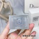 Original quality (Dior untamed men's cologne white cap 125ml)   bold and fearless elegance of the tone of the original fragrance 昋 creation, both the sense of freshness and woody notes, such as water-like ease, the relea