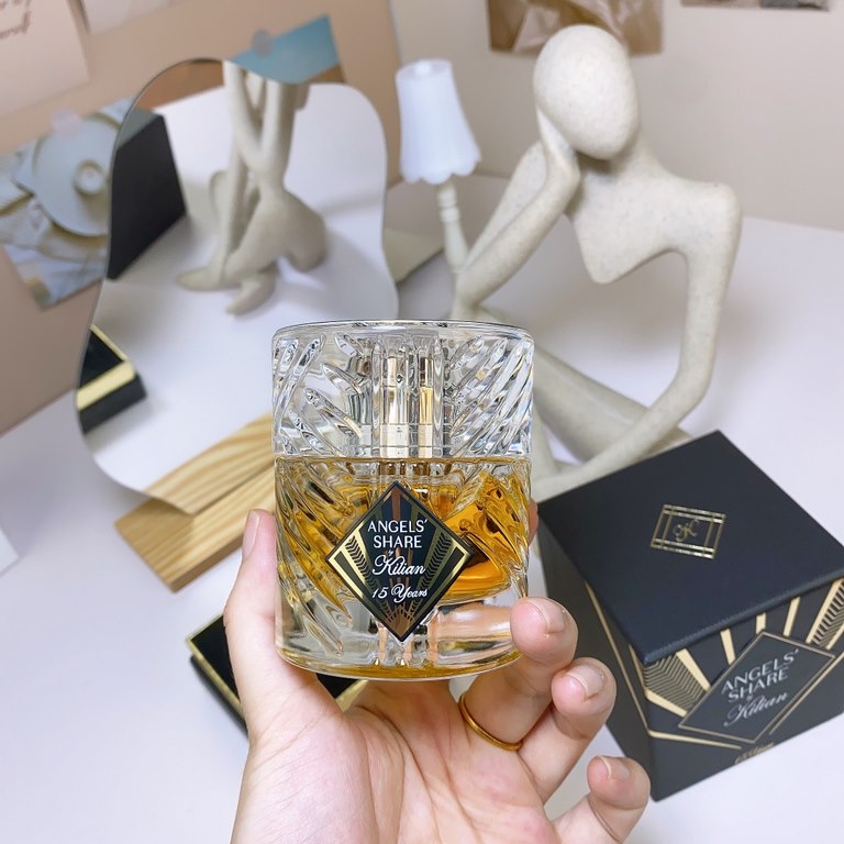 Original quality (2023 Edition Kilian Angels Share 50ml Limited Edition)  By Kilian Kilian 2023 Angels Share Limited Edition Angels Share 50ml, the whole bottle of perfume is really stunning!Angels ShareA unisex oriental