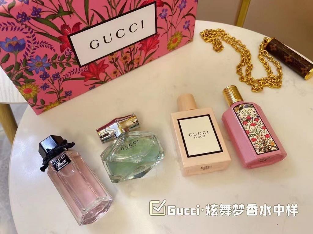 Original qualityGucci Dazzling Dream Perfume Medium Sample Set of 4  Gucci Flourishing Dreams Perfume Medium Sample 25ml Set of 4, 25ml x 4 with sprayer.Contains Gardenia, Bamboo Rhythm, Flourishing Flower, Emanuelle.A g