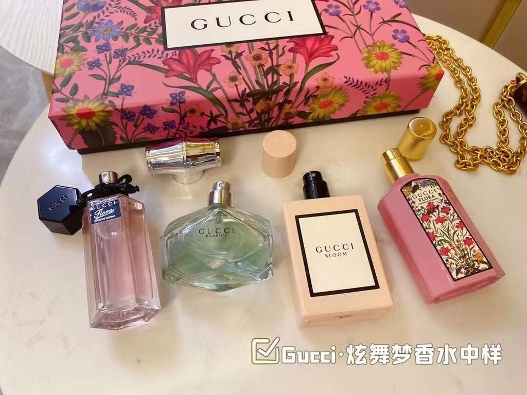 Original qualityGucci Dazzling Dream Perfume Medium Sample Set of 4  Gucci Flourishing Dreams Perfume Medium Sample 25ml Set of 4, 25ml x 4 with sprayer.Contains Gardenia, Bamboo Rhythm, Flourishing Flower, Emanuelle.A g