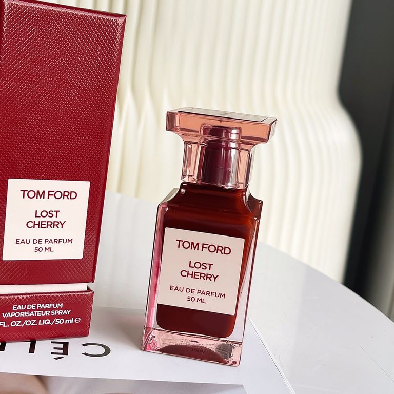 TF Limited Edition Lost Cherry 50 ml, the beauty of the girl must have sweet cherry scent of this bottle of perfume you also deserve to have this perfume is TF limited edition smell is the kind of sweet and sour cherry s