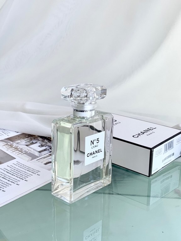 Original quality Chanel (chanel) white perfume n5 classic lasting fragrance Ms. Eau de Toilette No. 5 water 100mlFragrance notes acetaldehyde floral notes top notes Grasse orange blossom, acetaldehyde, perfume tree flowe