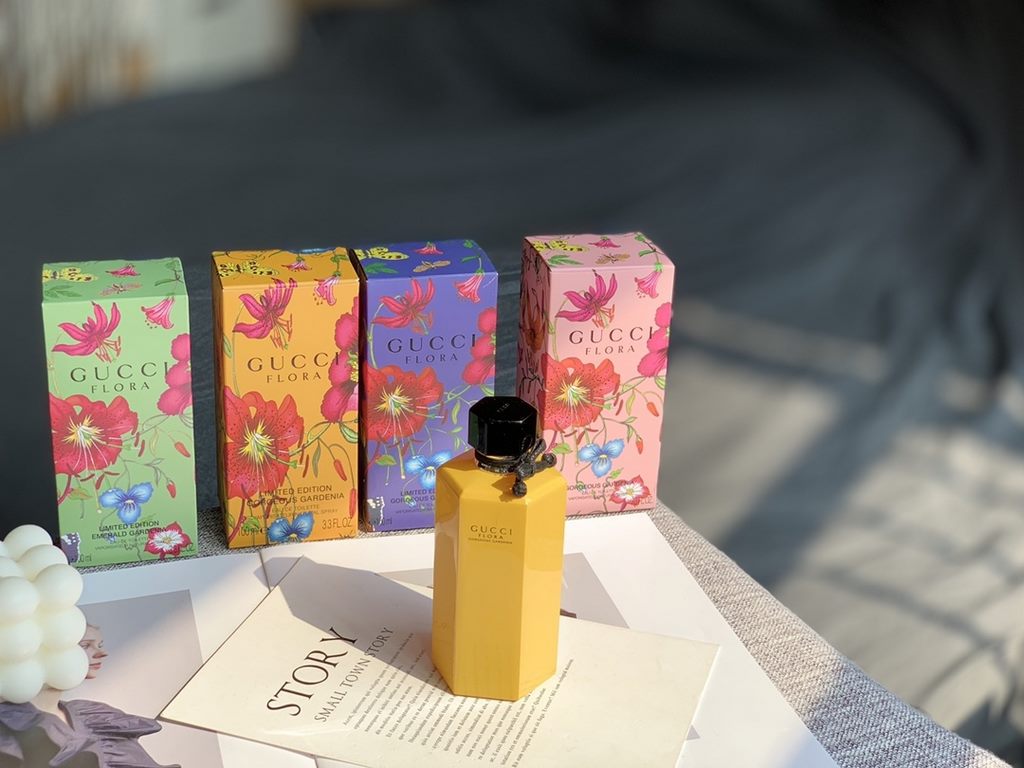 Original qualitygucci flower dance perfume series, each flavor is the counter in the sale of the popular models, 4 flavors, each bottle of 100ml.1 gucci Flower Dance Avocado PerfumeTop notes lemon, pear, watermelon.Middl